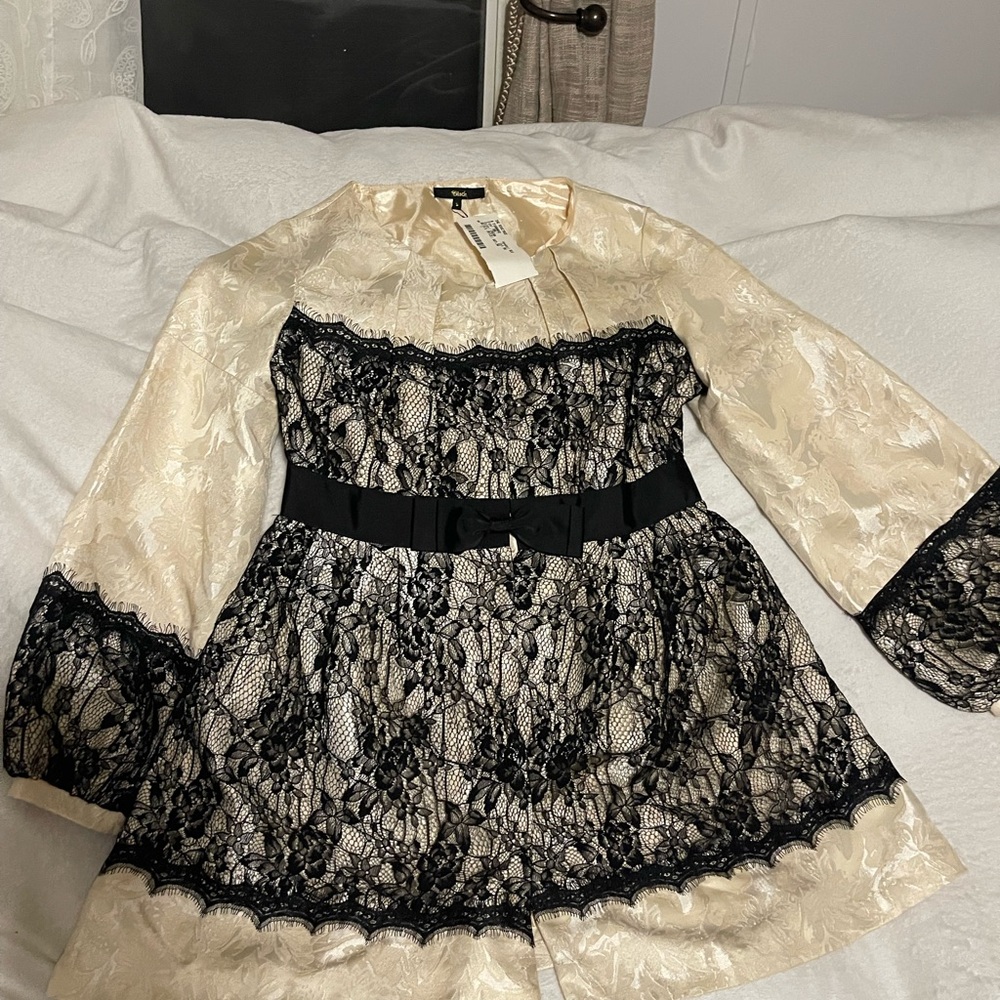 Elegant  Lace Top with Black Accents